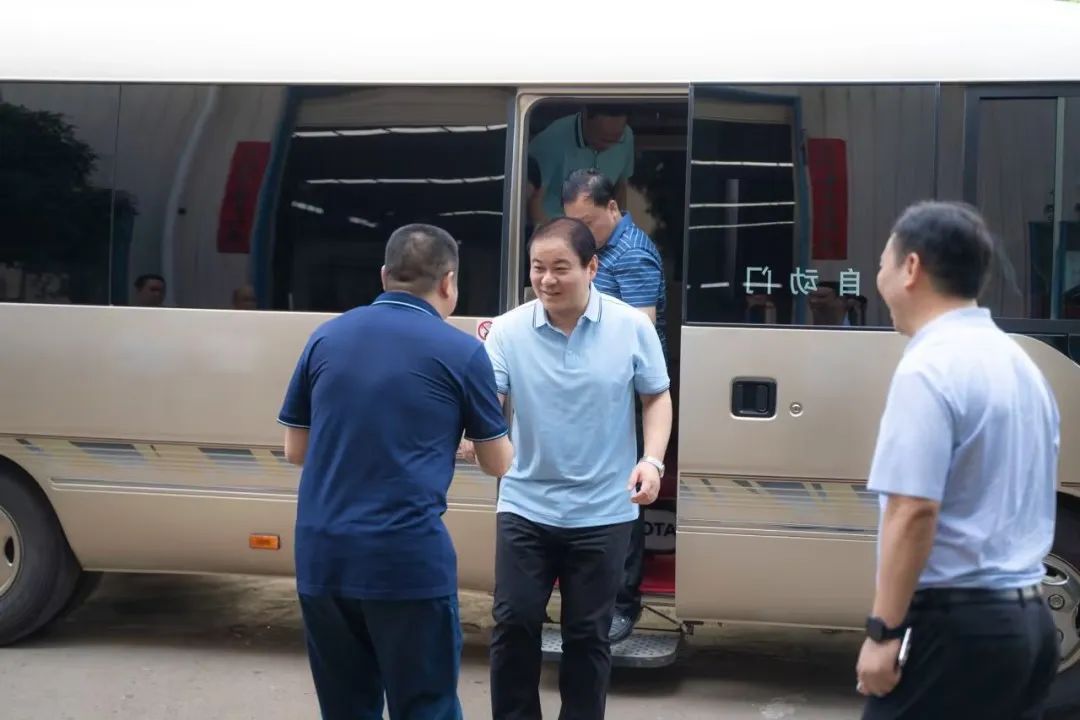 衡陽市委副書記、市長(zhǎng)朱健一行赴朝陽集團(tuán)進(jìn)行考察